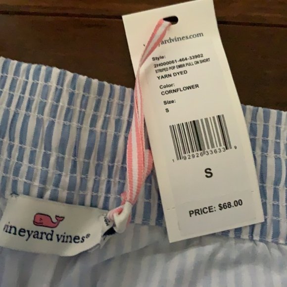 Vineyard Vines Women's Shorts - Picture 5 of 9